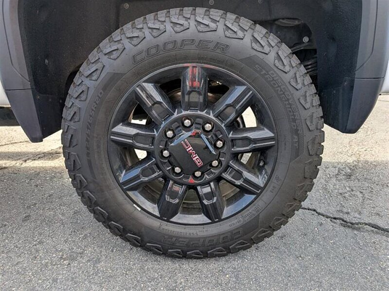 Used 2024 GMC Sierra 3500 AT4 AWD/4WD image 15