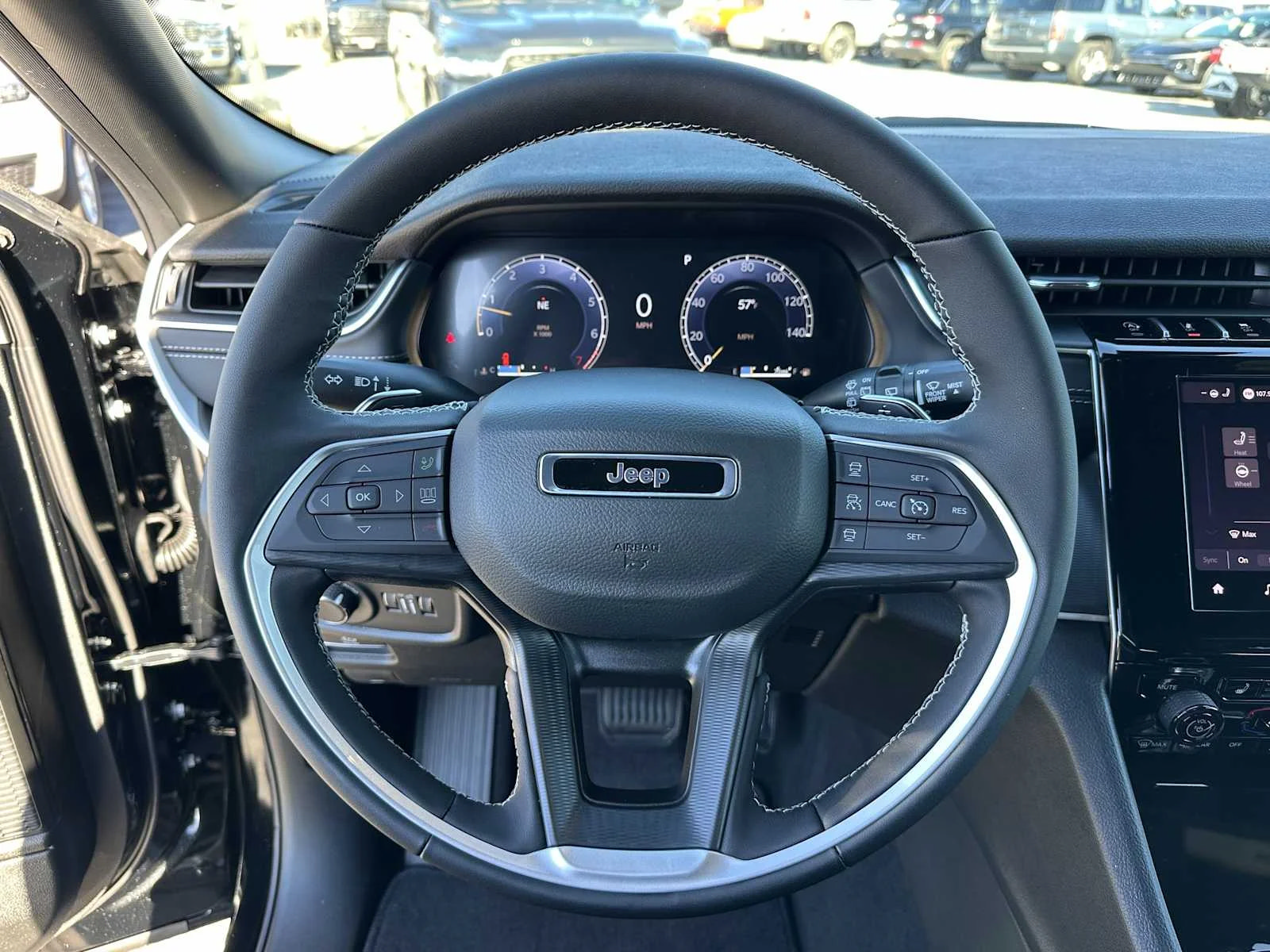 New 2025 Jeep Grand Cherokee Altitude AWD/4WD image 27