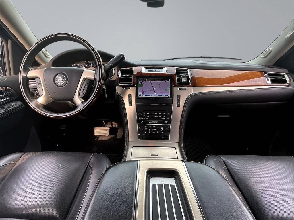 Used 2013 Cadillac Escalade Platinum AWD/4WD image 9