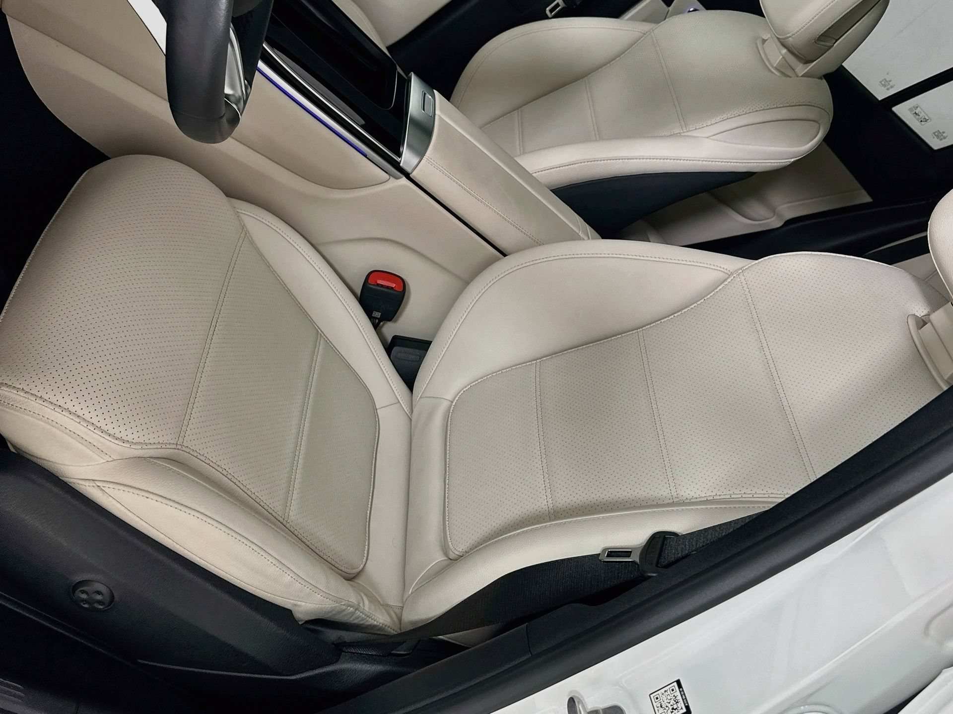 Certified 2026 Mercedes-Benz GLC 300 image 21