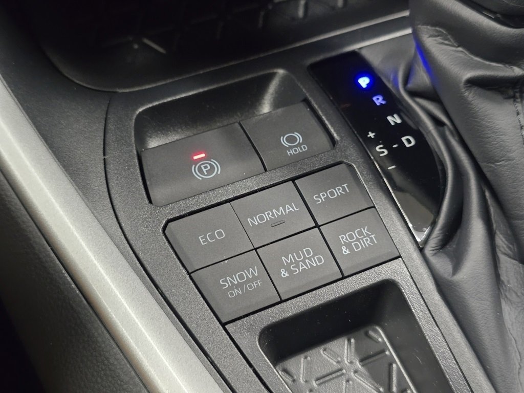 New 2025 Toyota RAV4 XLE image 30