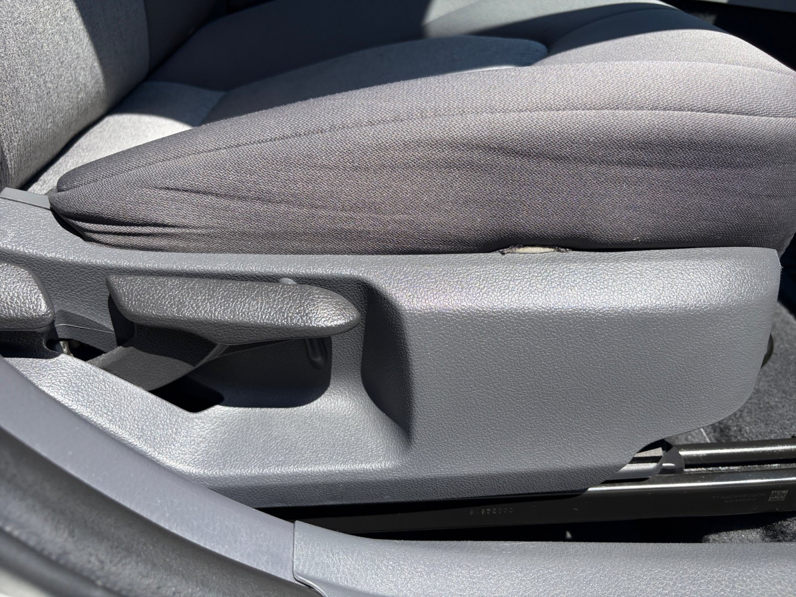 Used 2019 Toyota Camry LE FWD image 33