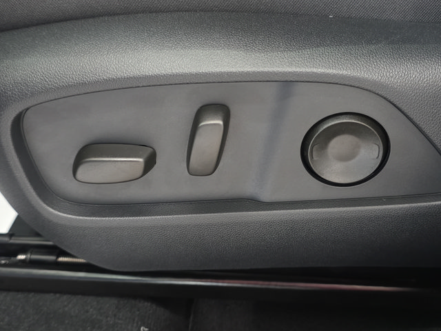 New 2027 Chevrolet Equinox RS AWD/4WD image 13