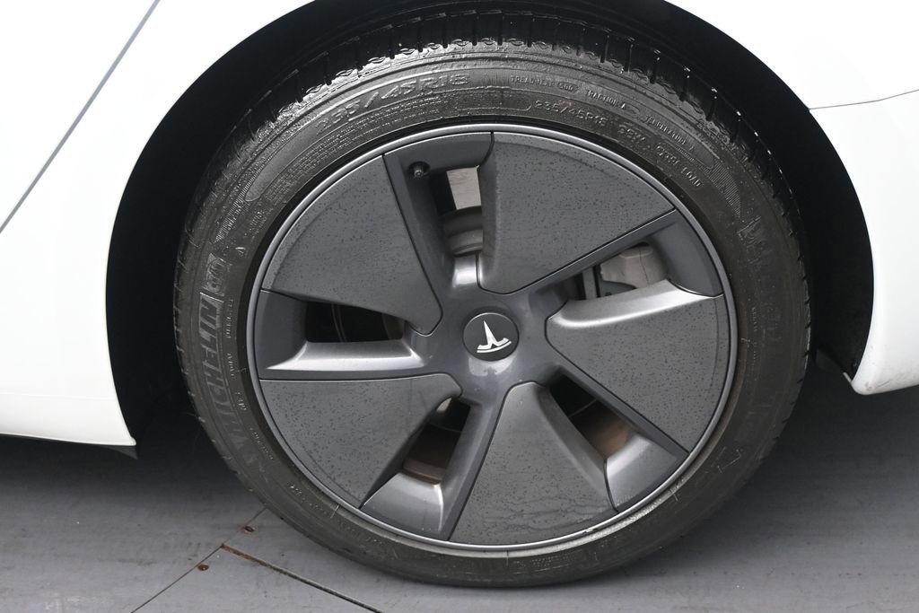 Used 2023 Tesla Model 3 Standard Range RWD image 35