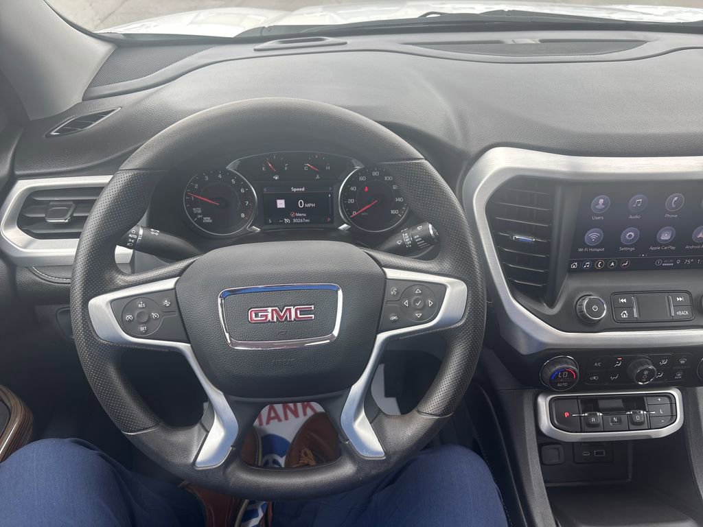 Used 2023 GMC Acadia SLE w/ Driver Convenience Package FWD image 18