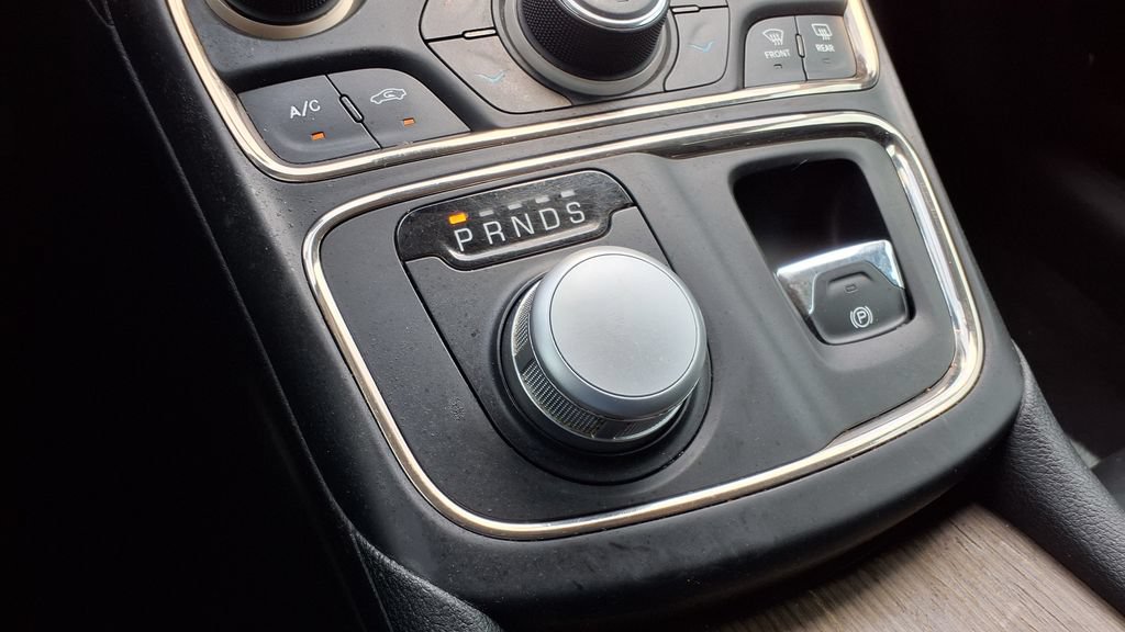 Used 2015 Chrysler 200 C w/ Navigation & Sound Group I FWD image 28