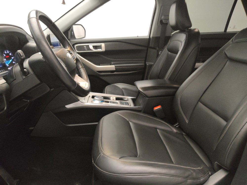 Used 2023 Ford Explorer XLT w/ Equipment Group 202A image 17