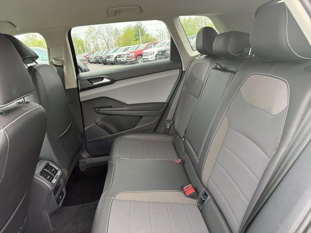 Used 2023 Volkswagen Taos SE w/ Black Wheel Package FWD image 13