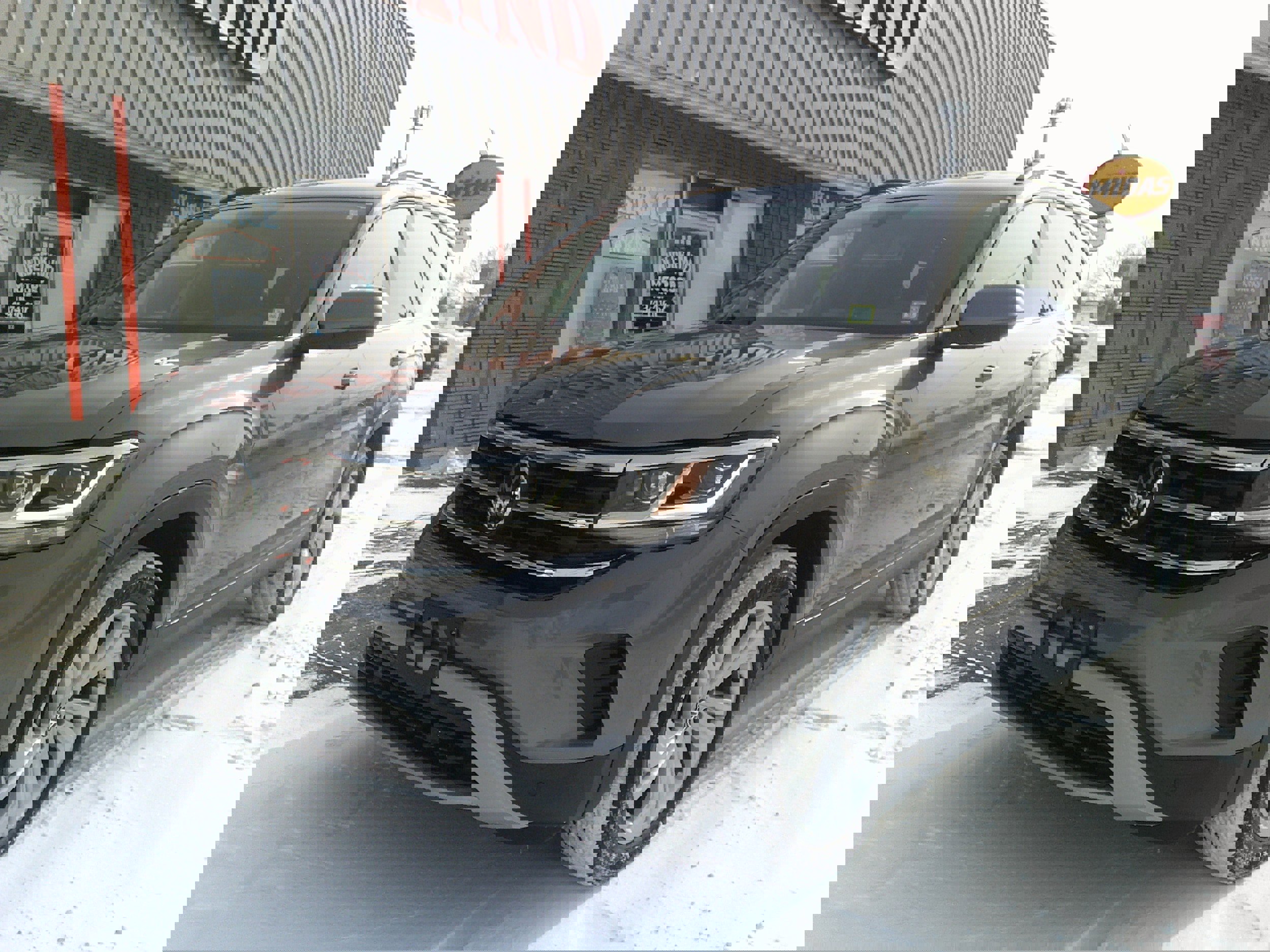 Used 2023 Volkswagen Atlas SE AWD/4WD image 11