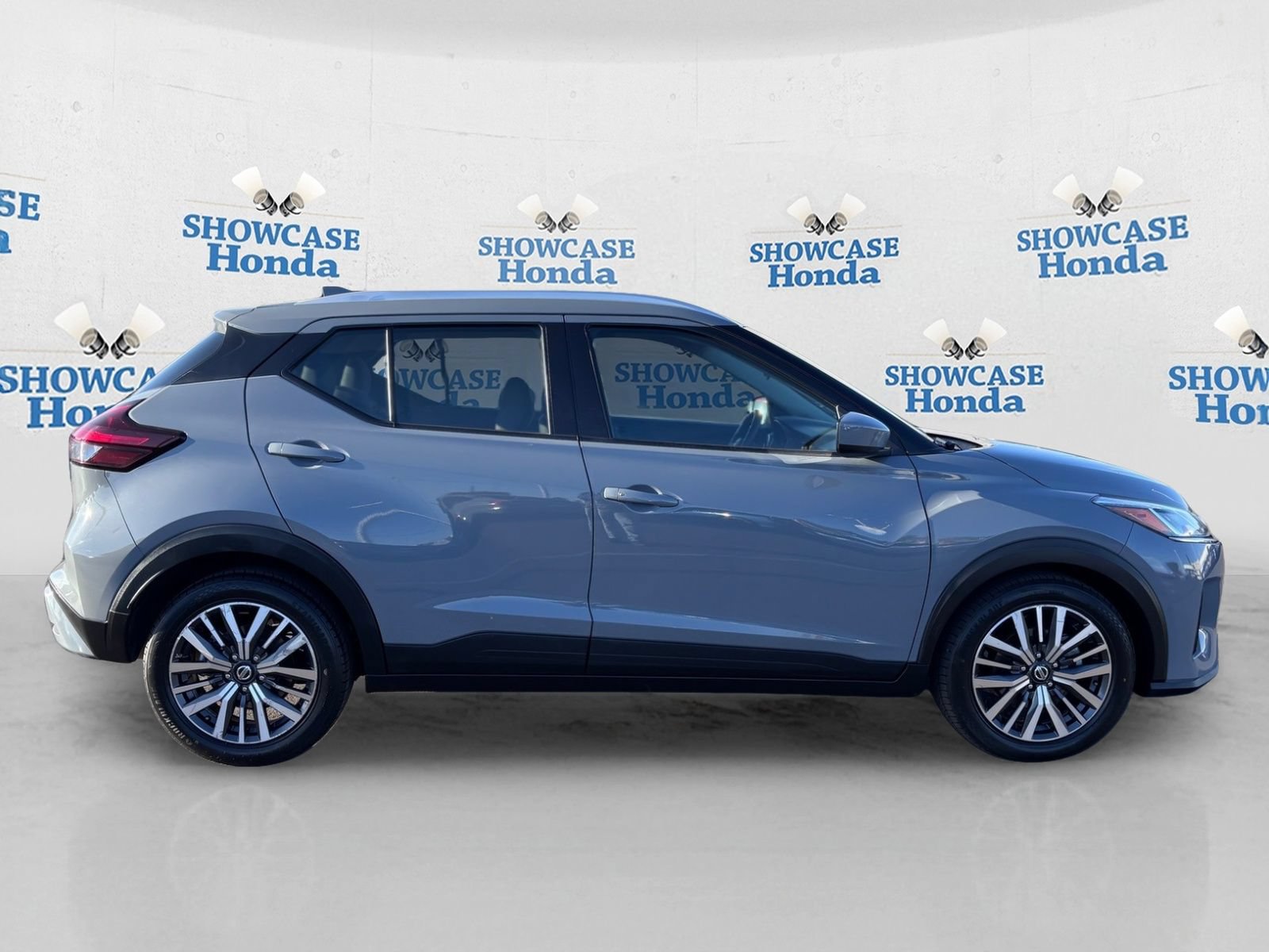 Used 2021 Nissan Kicks SV FWD image 9