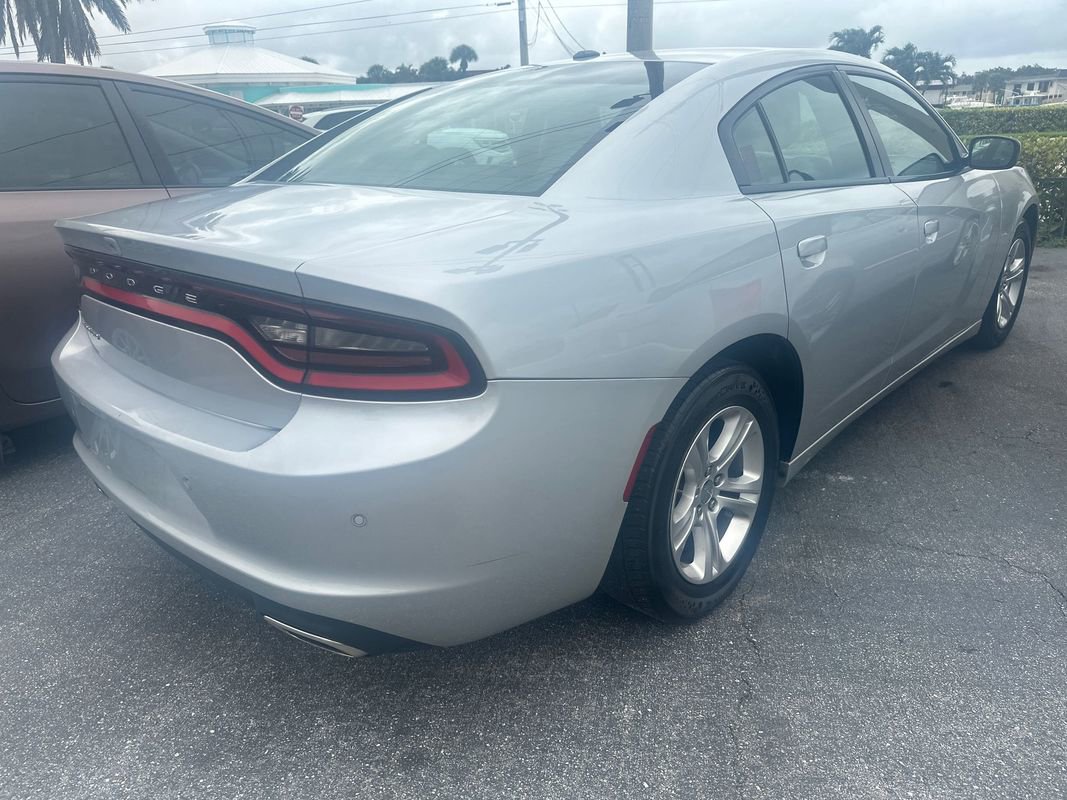Used 2021 Dodge Charger SXT w/ Leather Interior Group image 6