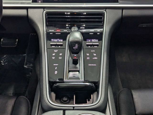 Used 2018 Porsche Panamera 4S w/ Premium Package Plus AWD/4WD image 13