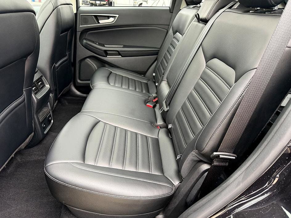 Certified 2022 Ford Edge SEL w/ Convenience Package AWD/4WD image 35