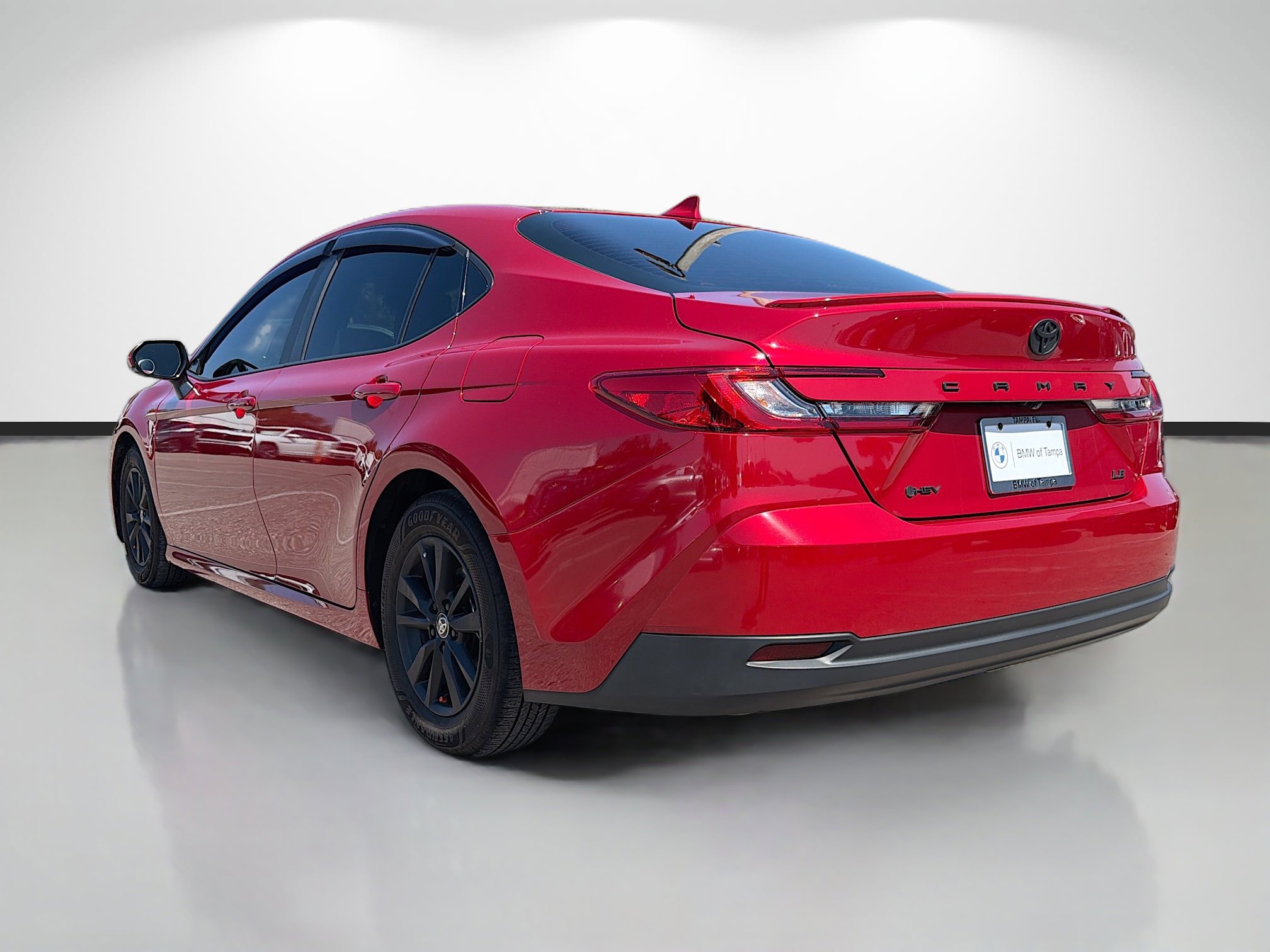 Used 2025 Toyota Camry LE w/ Convenience Package FWD image 5