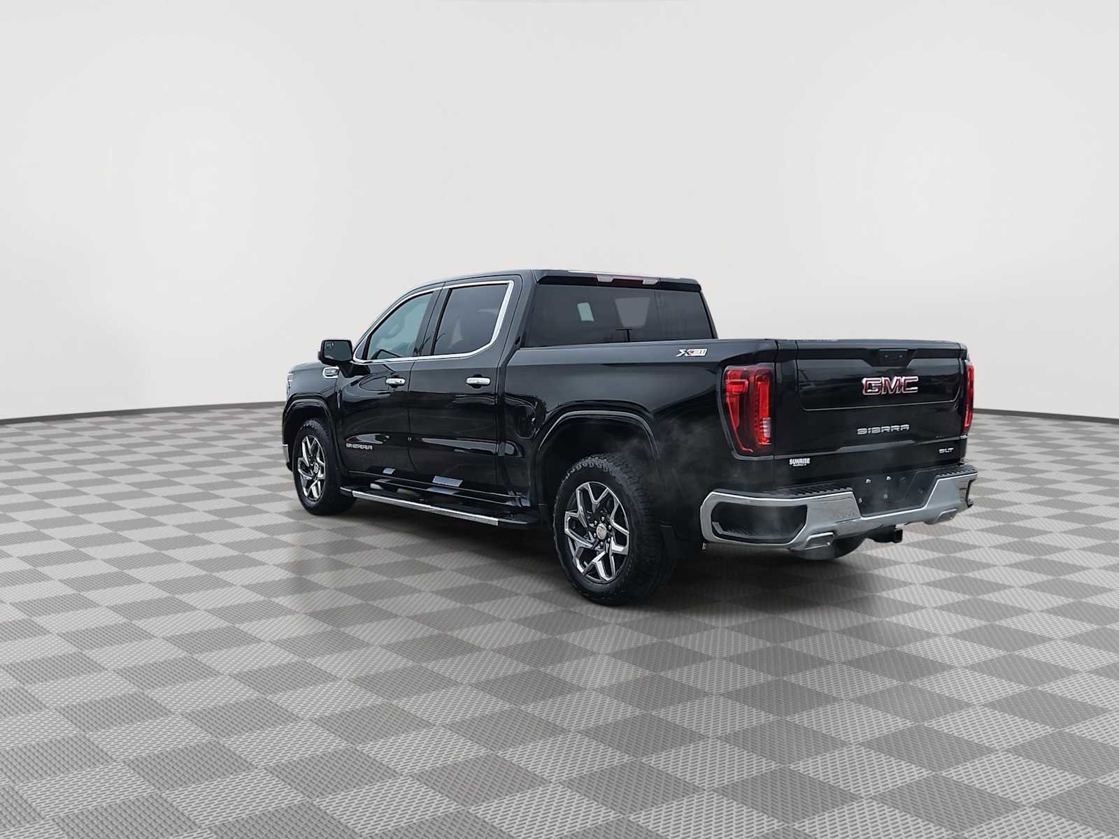 Certified 2023 GMC Sierra 1500 SLT w/ SLT Premium Package image 6