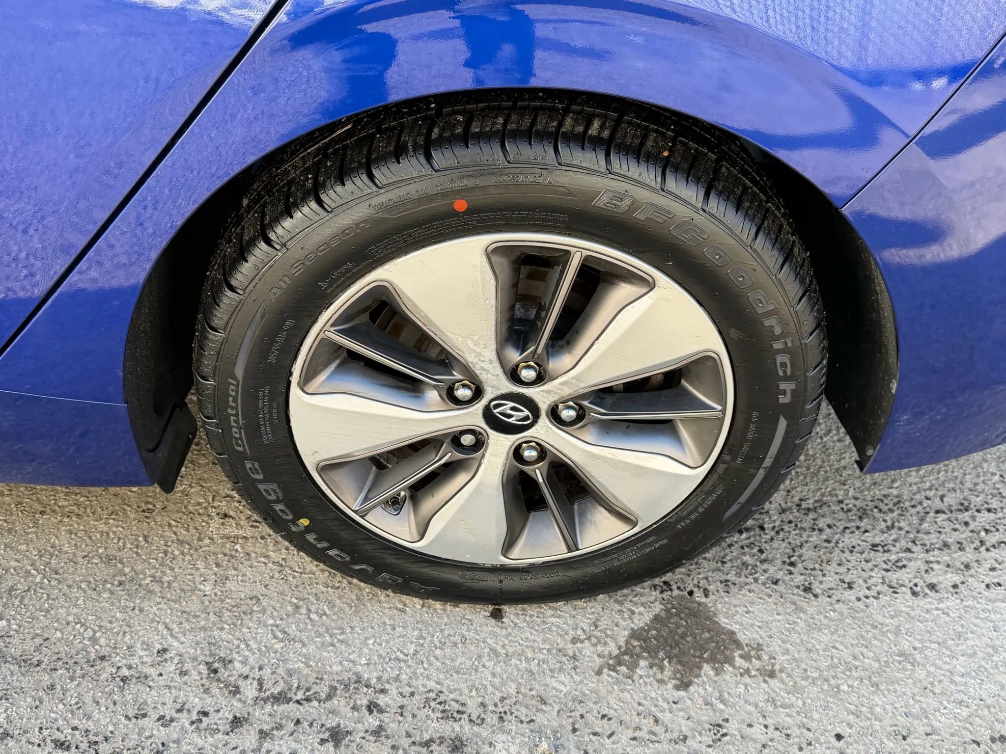 Used 2019 Hyundai Ioniq Plug-In Hybrid FWD image 9