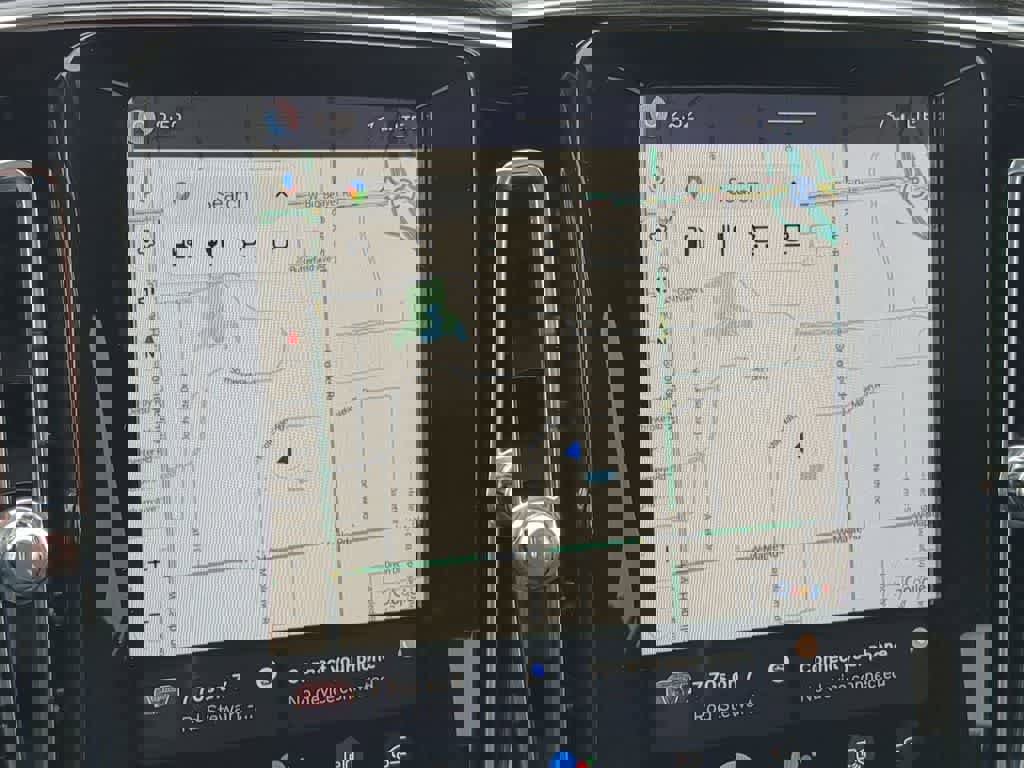 Used 2023 Volvo XC40 B5 Plus w/ Driver Assist Package image 27