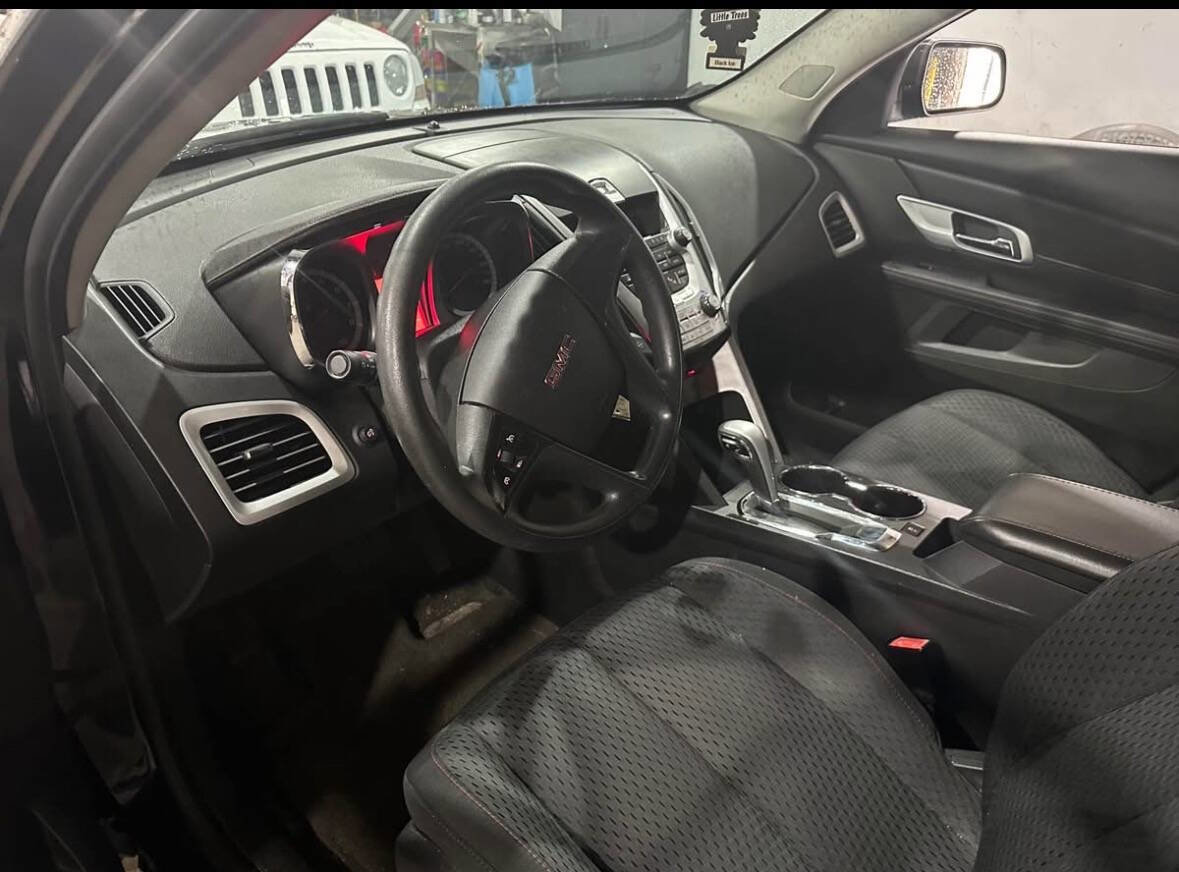 Used 2011 GMC Terrain SLE image 12