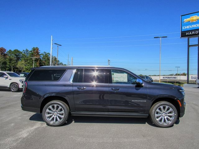 New 2026 Chevrolet Suburban Premier RWD image 3