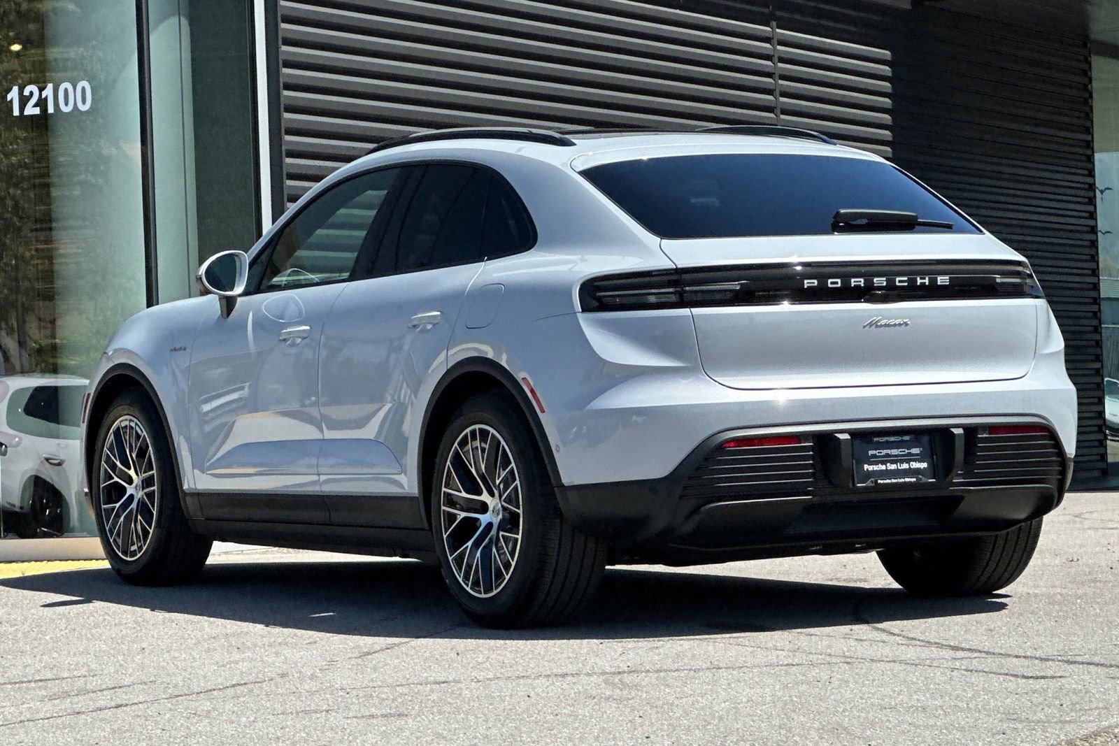 New 2026 Porsche Macan Electric RWD image 3