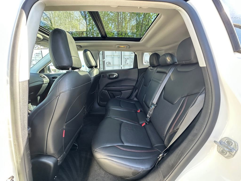 Used 2018 Jeep Compass Trailhawk w/ Leather Interior Group AWD/4WD image 22