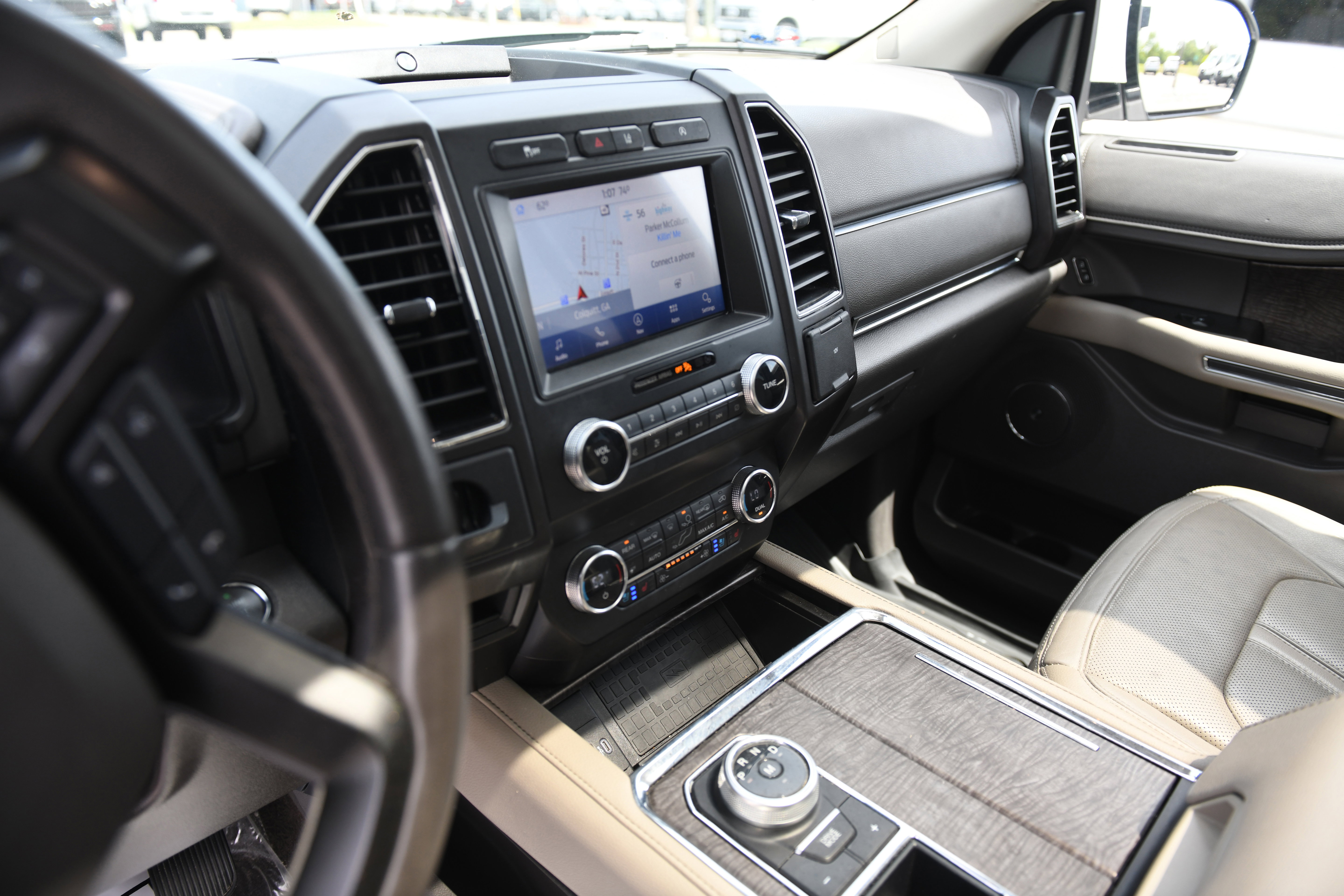 Used 2020 Ford Expedition Limited w/ Equipment Group 301A image 16