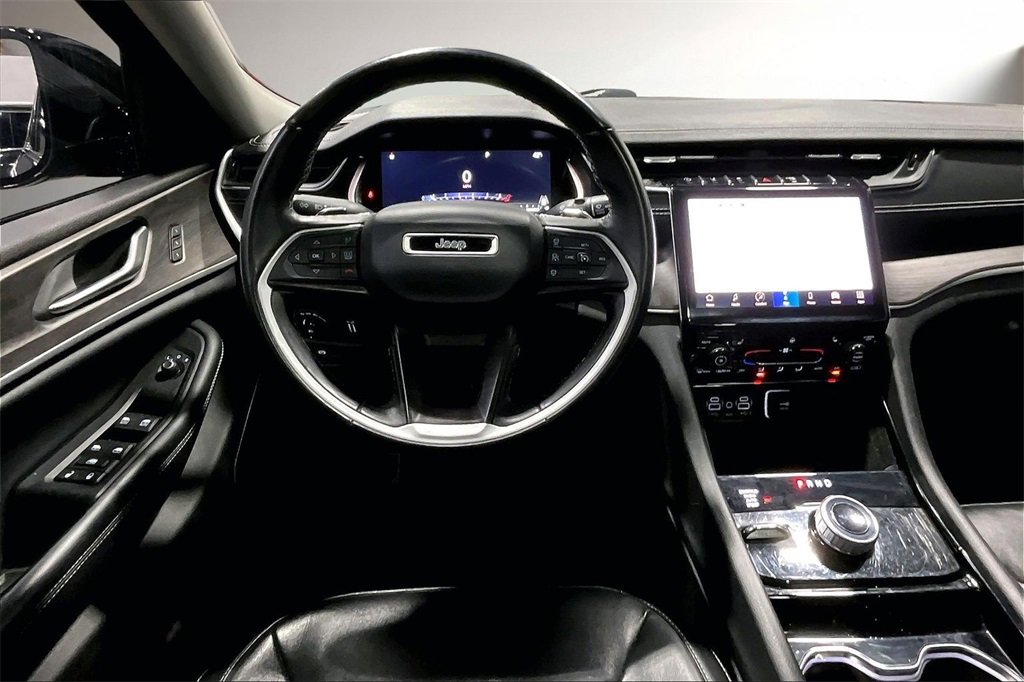 Used 2022 Jeep Grand Cherokee L Limited image 9