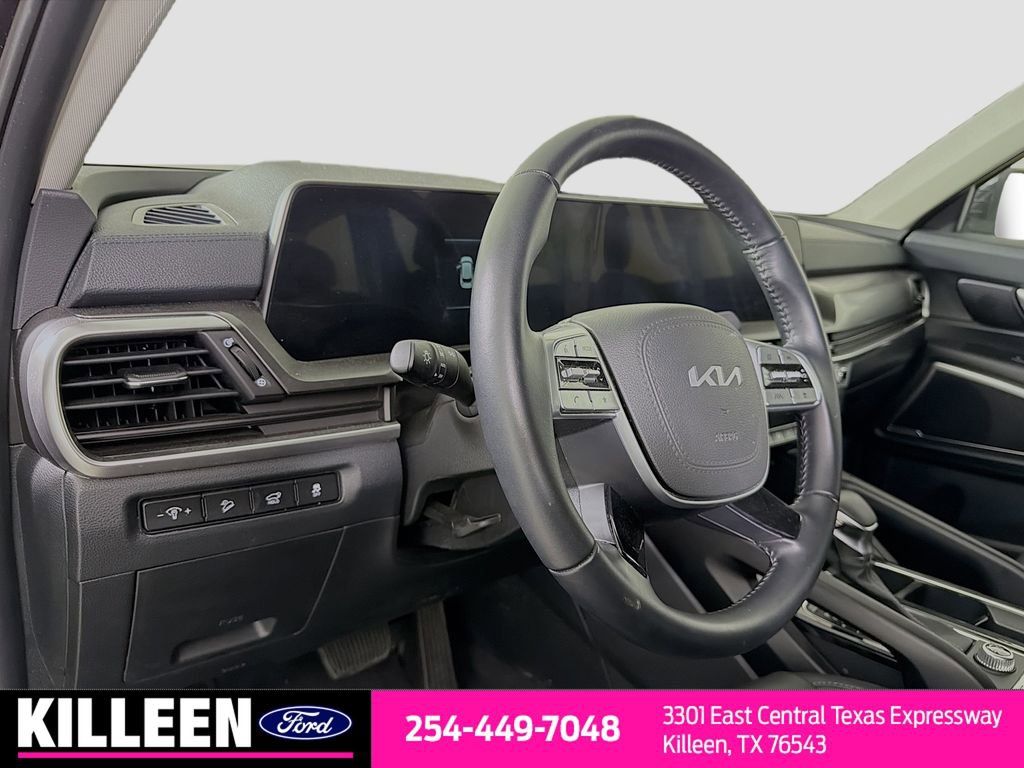 Used 2025 Kia Telluride S image 10