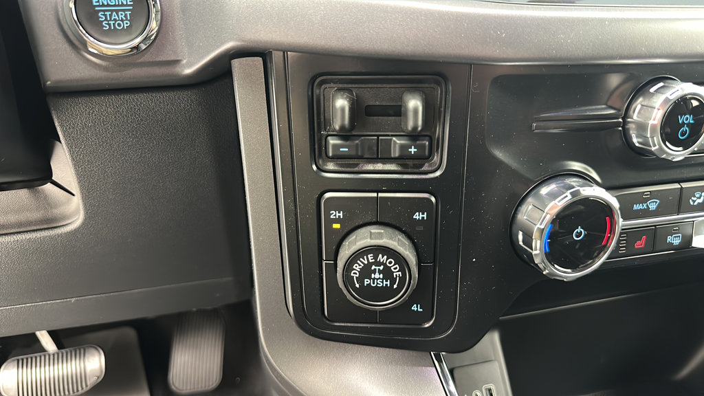 New 2026 Ford F150 XLT w/ Equipment Group 302A MID AWD/4WD image 19