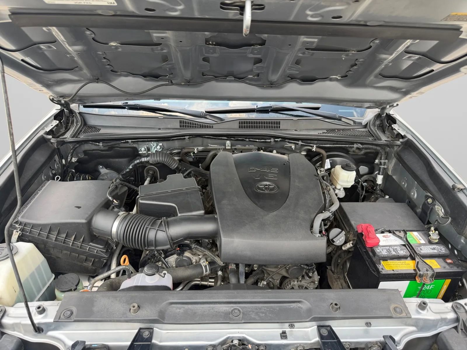 Used 2020 Toyota Tacoma Limited AWD/4WD image 37