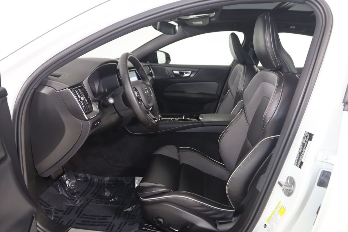 Used 2024 Volvo S60 T8 Plus AWD/4WD image 12