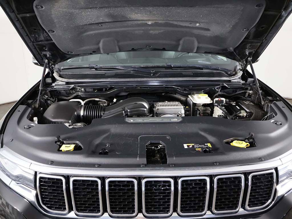 Used 2022 Jeep Wagoneer Series III w/ Flexible Seating Group AWD/4WD image 23