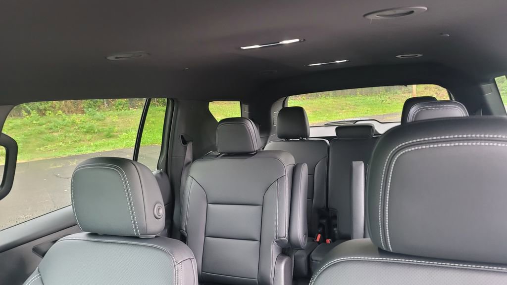 New 2026 Chevrolet Traverse LT w/ Driver Confidence Package image 24