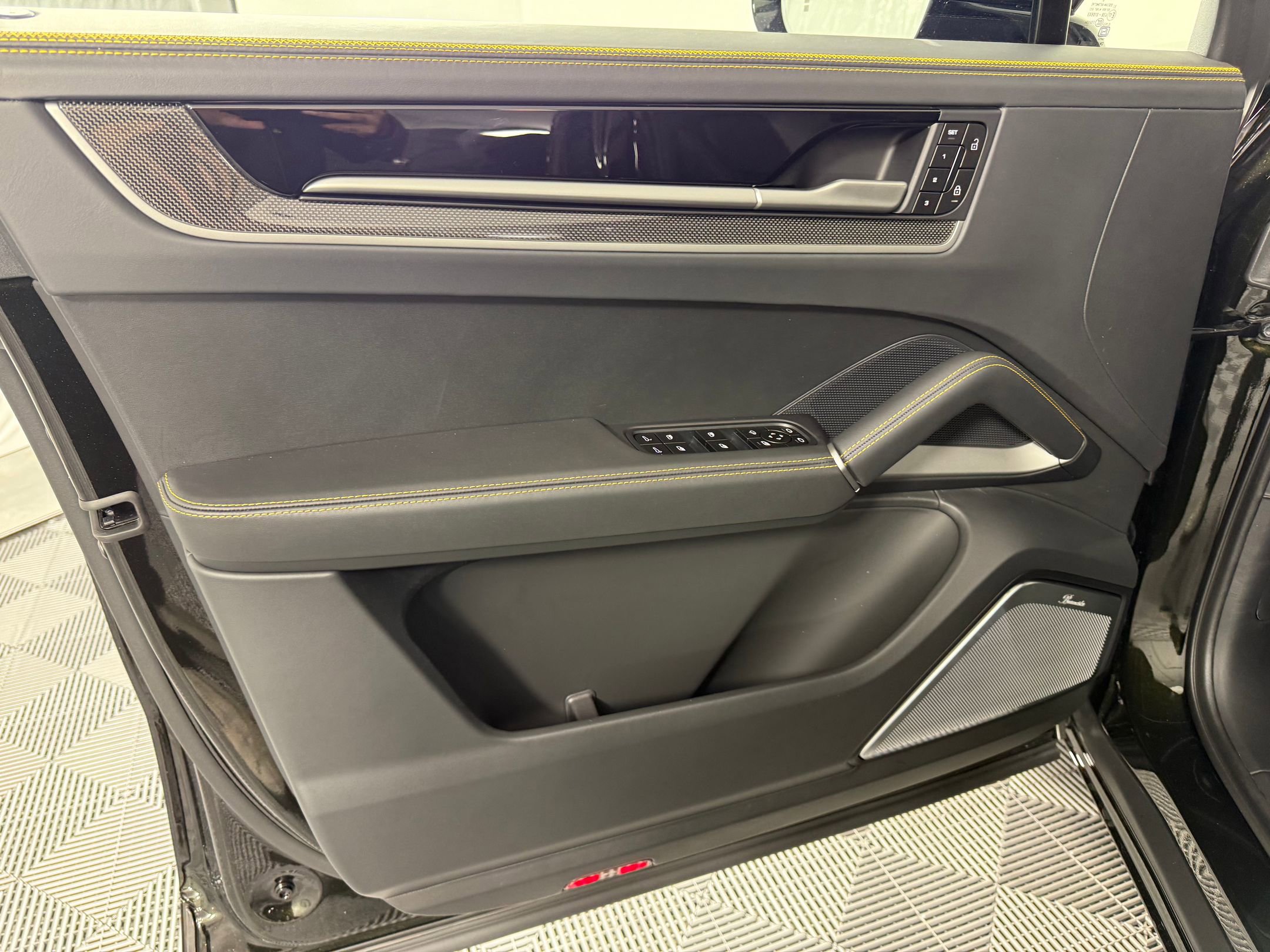 New 2026 Porsche Cayenne GTS image 14