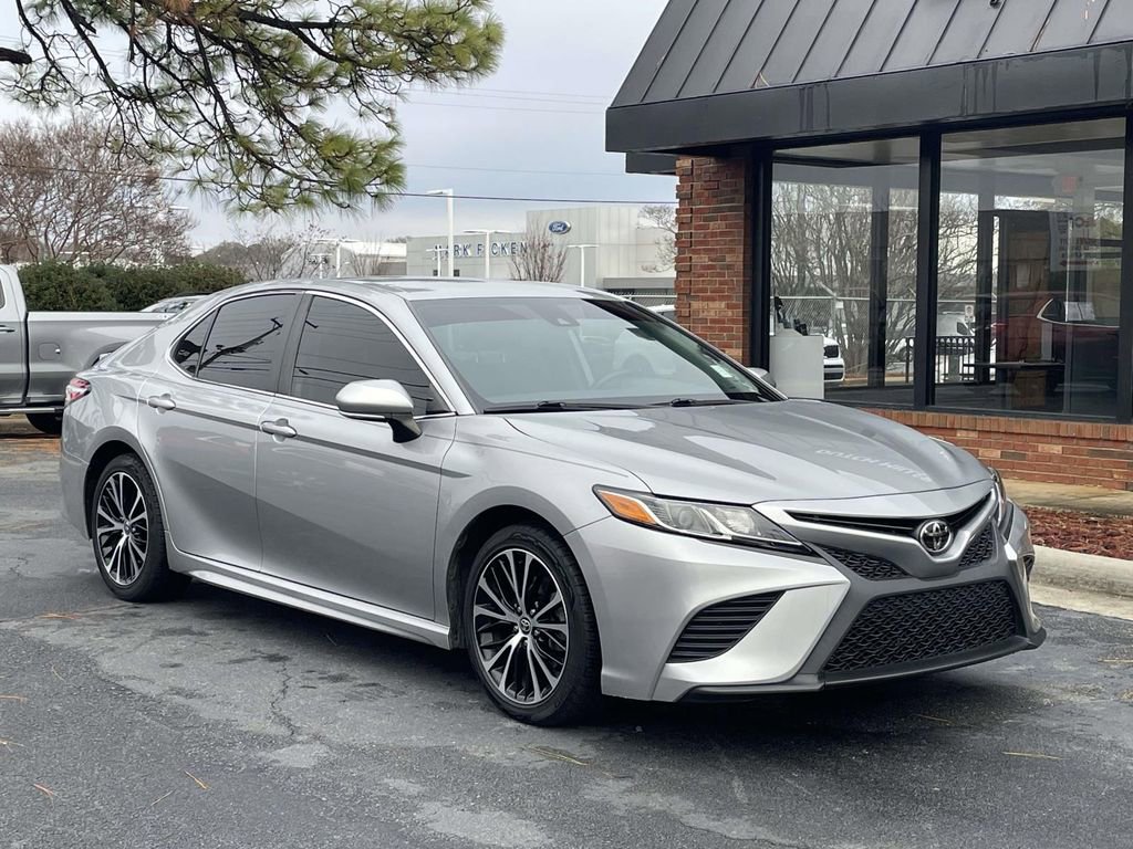 Used 2020 Toyota Camry SE