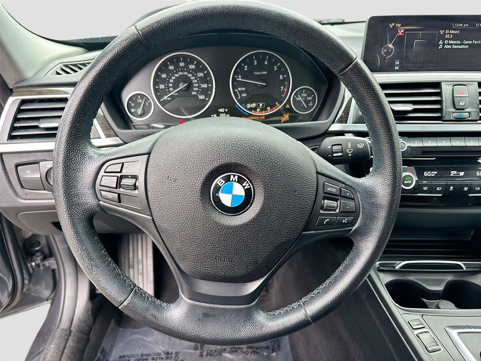 Used 2016 BMW 320i xDrive Sedan image 12