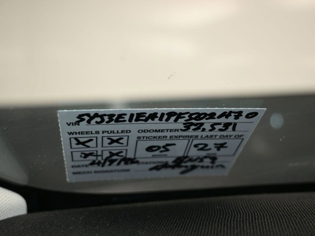 Used 2023 Tesla Model 3 Standard Range image 9