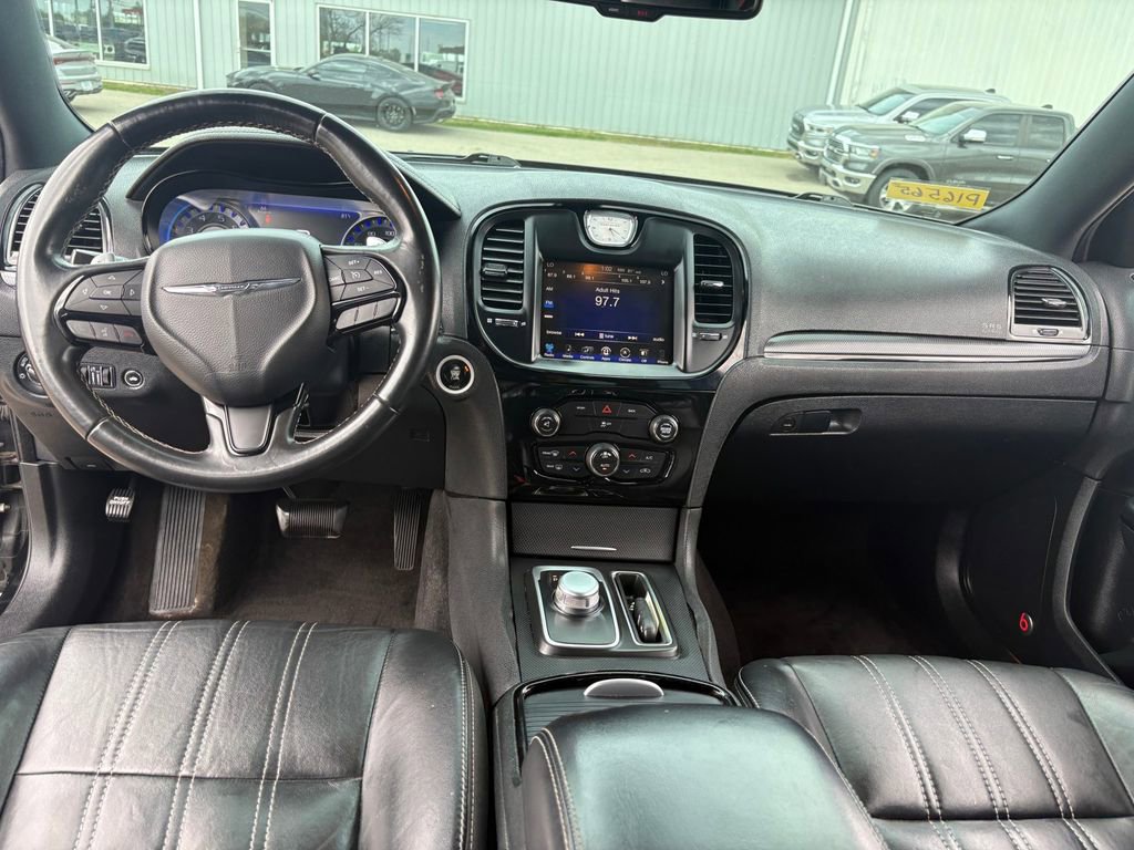 Used 2015 Chrysler 300 S image 20