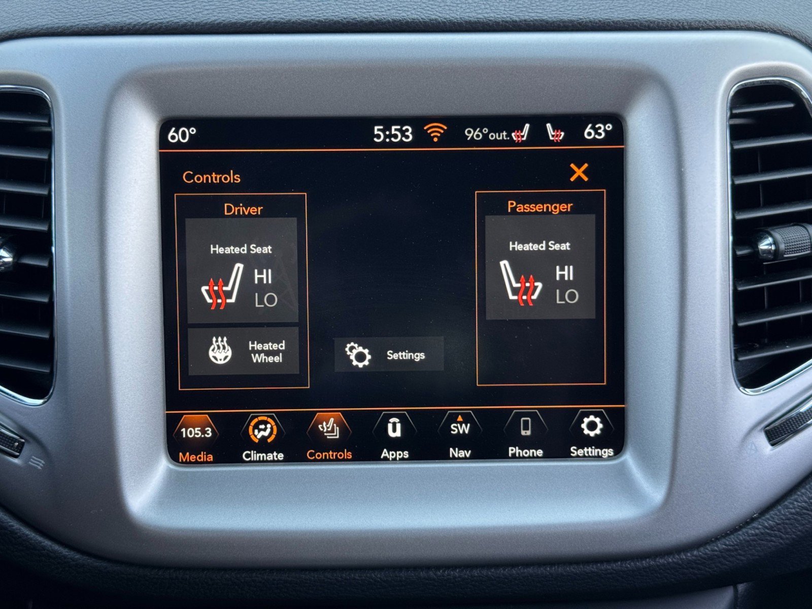 Used 2021 Jeep Compass Latitude w/ Driver Assistance Group image 25