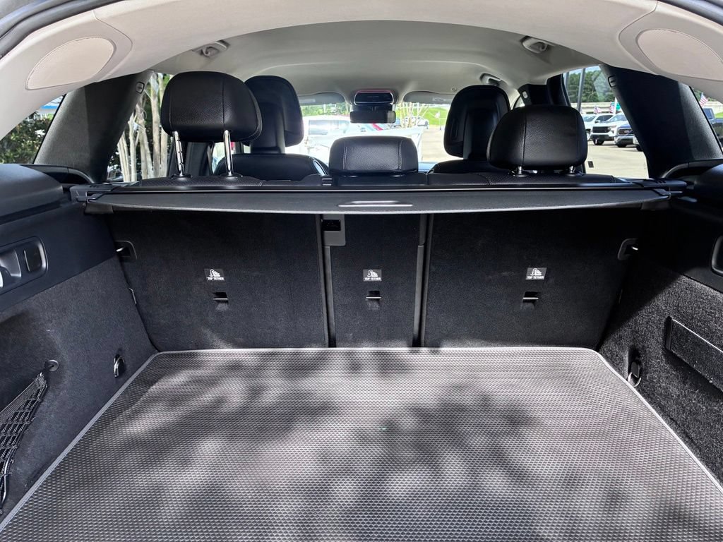 Used 2024 Mercedes-Benz GLC 300 image 10