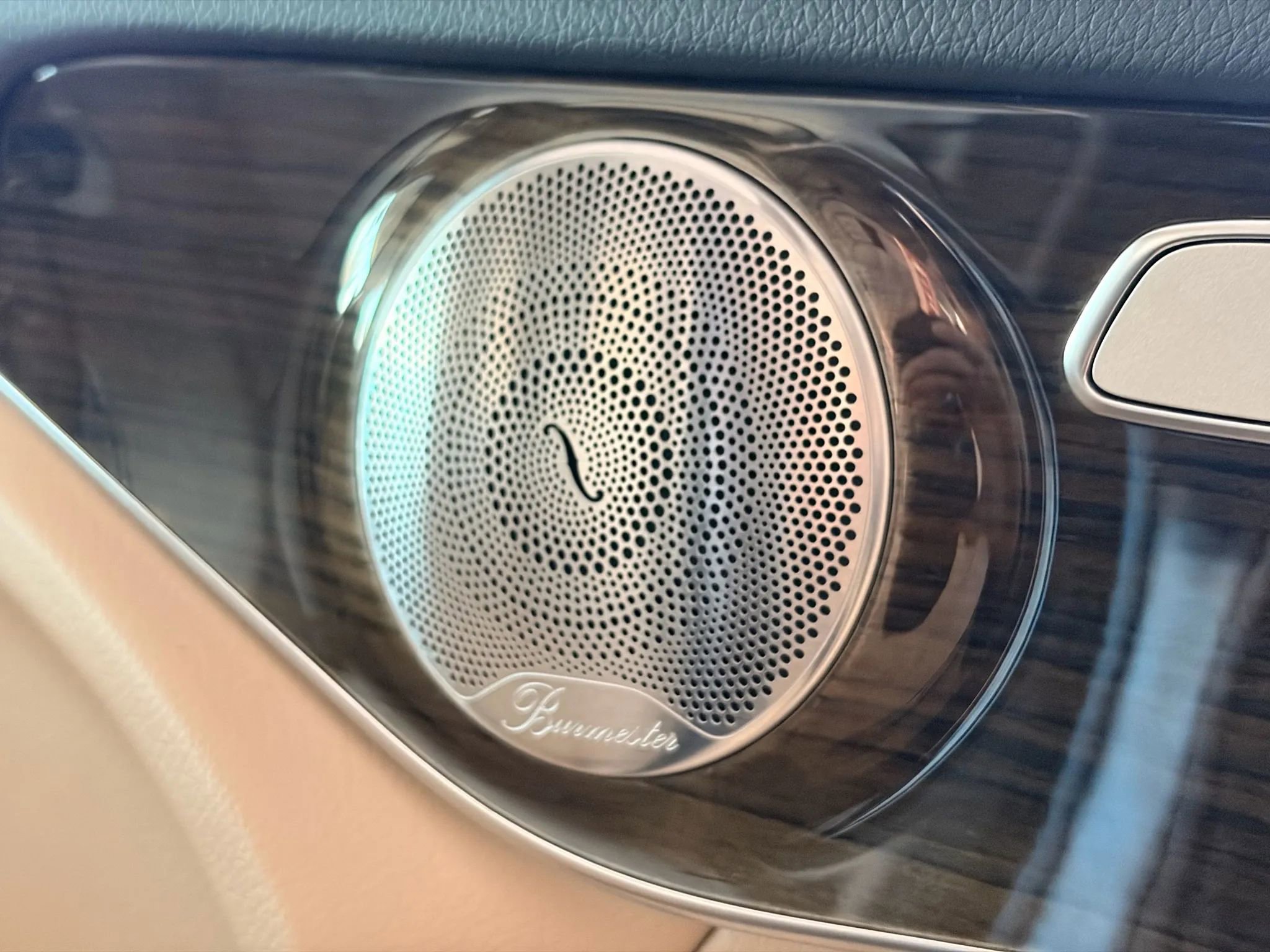 Used 2019 Mercedes-Benz GLC 300 4MATIC image 22