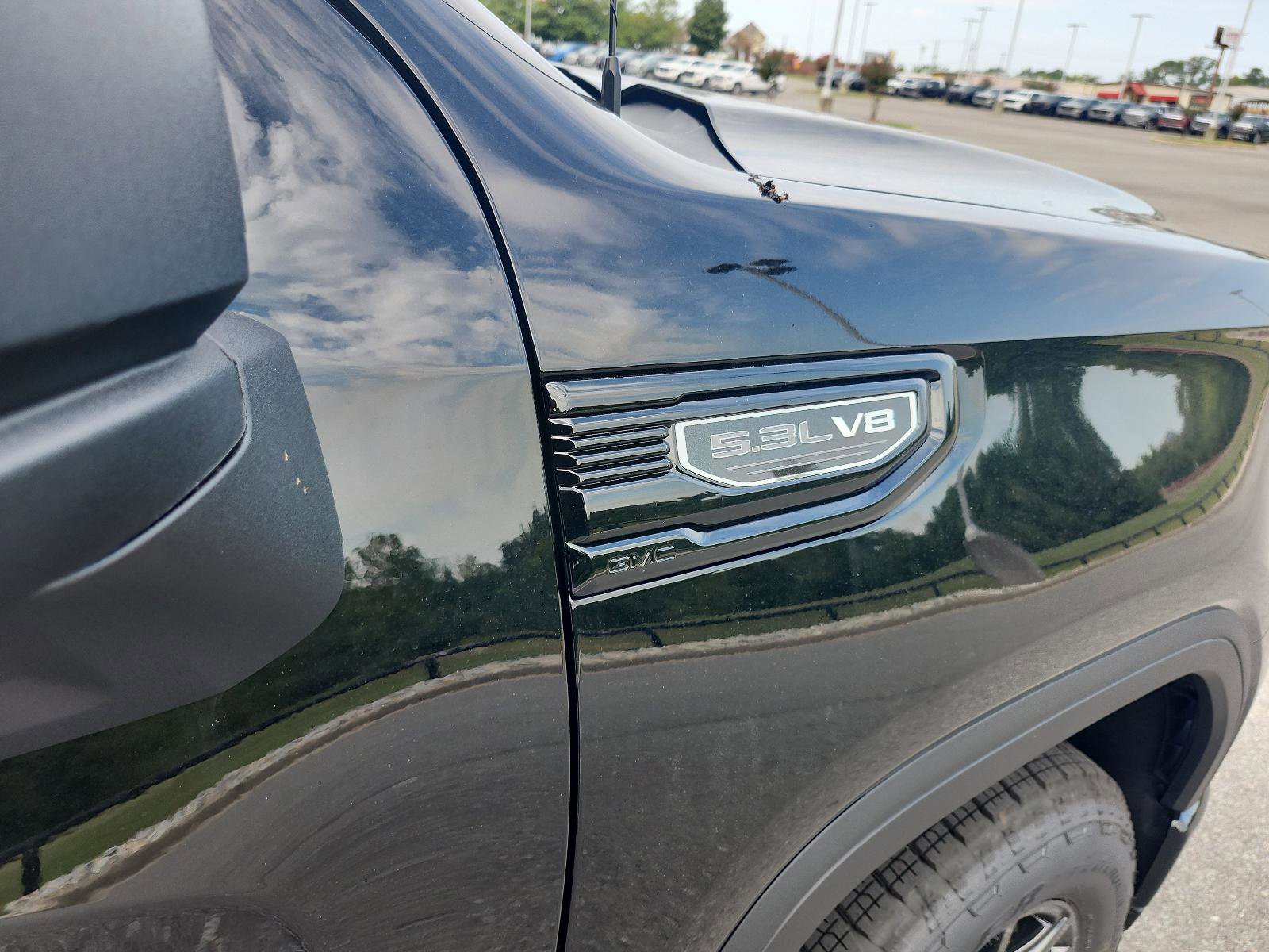 New 2026 GMC Sierra 1500 Elevation image 7