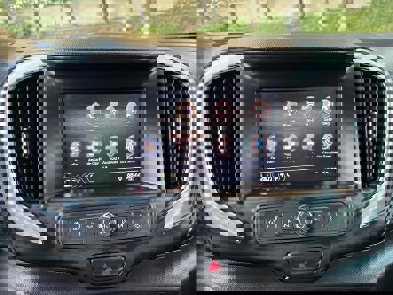 Used 2020 GMC Terrain SLE w/ Elevation Edition image 23