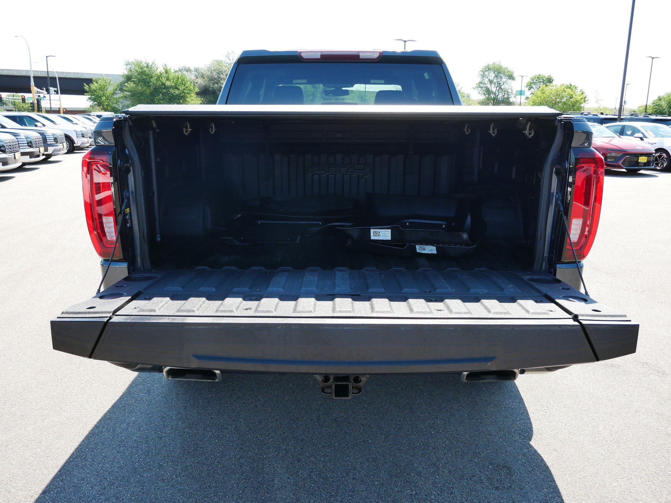 Used 2021 GMC Sierra 1500 AT4 AWD/4WD image 17