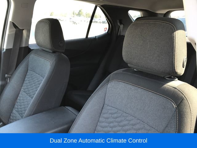 Used 2019 Chevrolet Equinox LT w/ Driver Convenience Package image 5