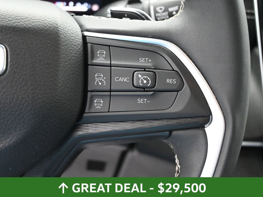 Used 2024 Jeep Grand Cherokee Altitude image 35
