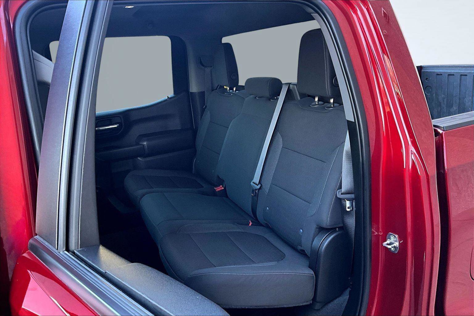 Used 2022 Chevrolet Silverado 1500 LT AWD/4WD image 26