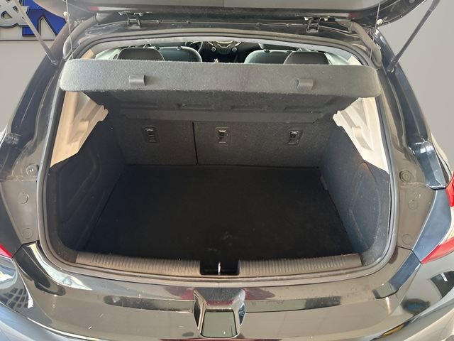 Used 2018 Chevrolet Cruze LT w/ Convenience Package image 16