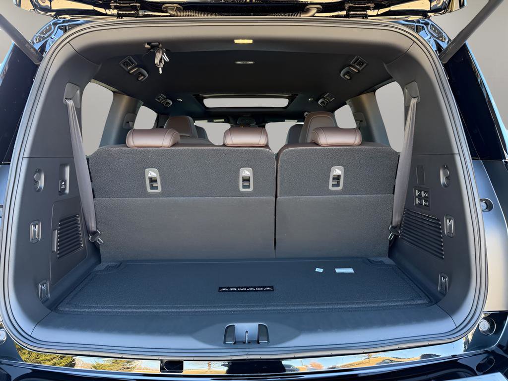New 2026 Nissan Armada Platinum image 8