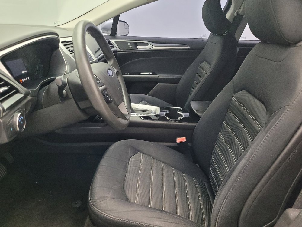 Used 2016 Ford Fusion SE FWD image 17